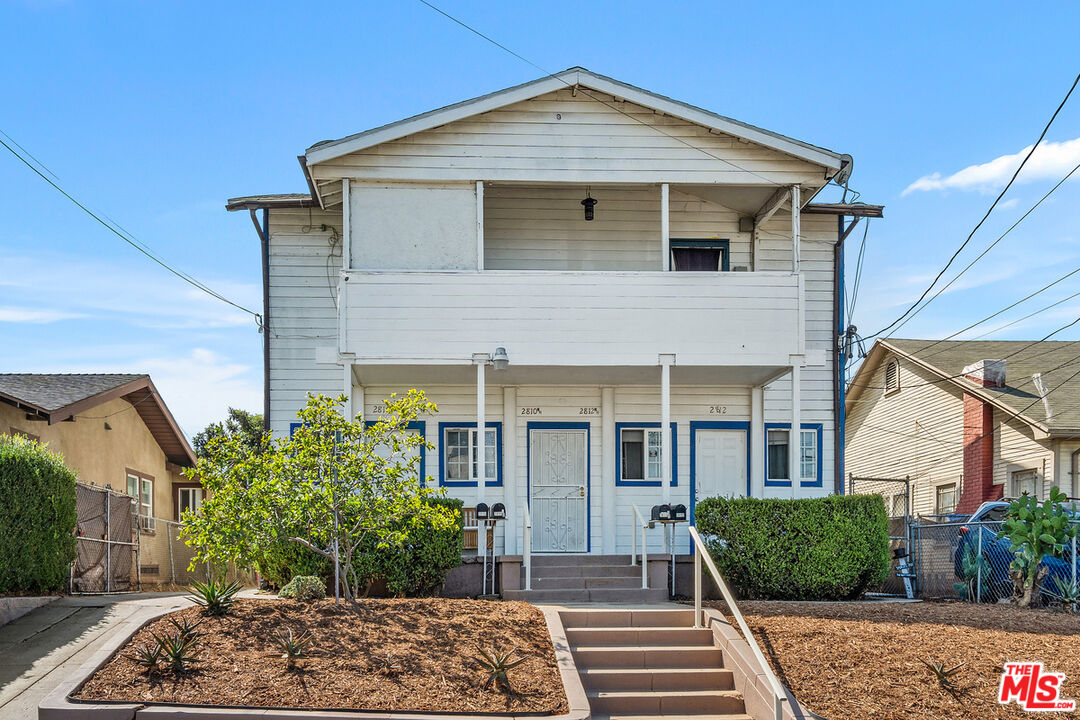 2810 East 6th Street Los Angeles, CA 90023 - Photo 2 of 15