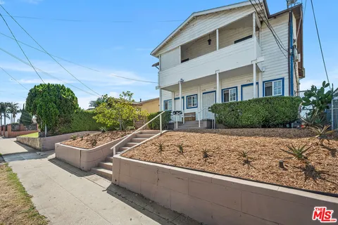 $1,075,000 | 2810 East 6th Street, Los Angeles, CA 90023