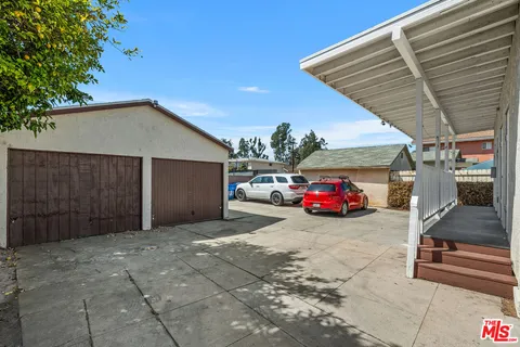 $1,075,000 | 2810 East 6th Street, Los Angeles, CA 90023