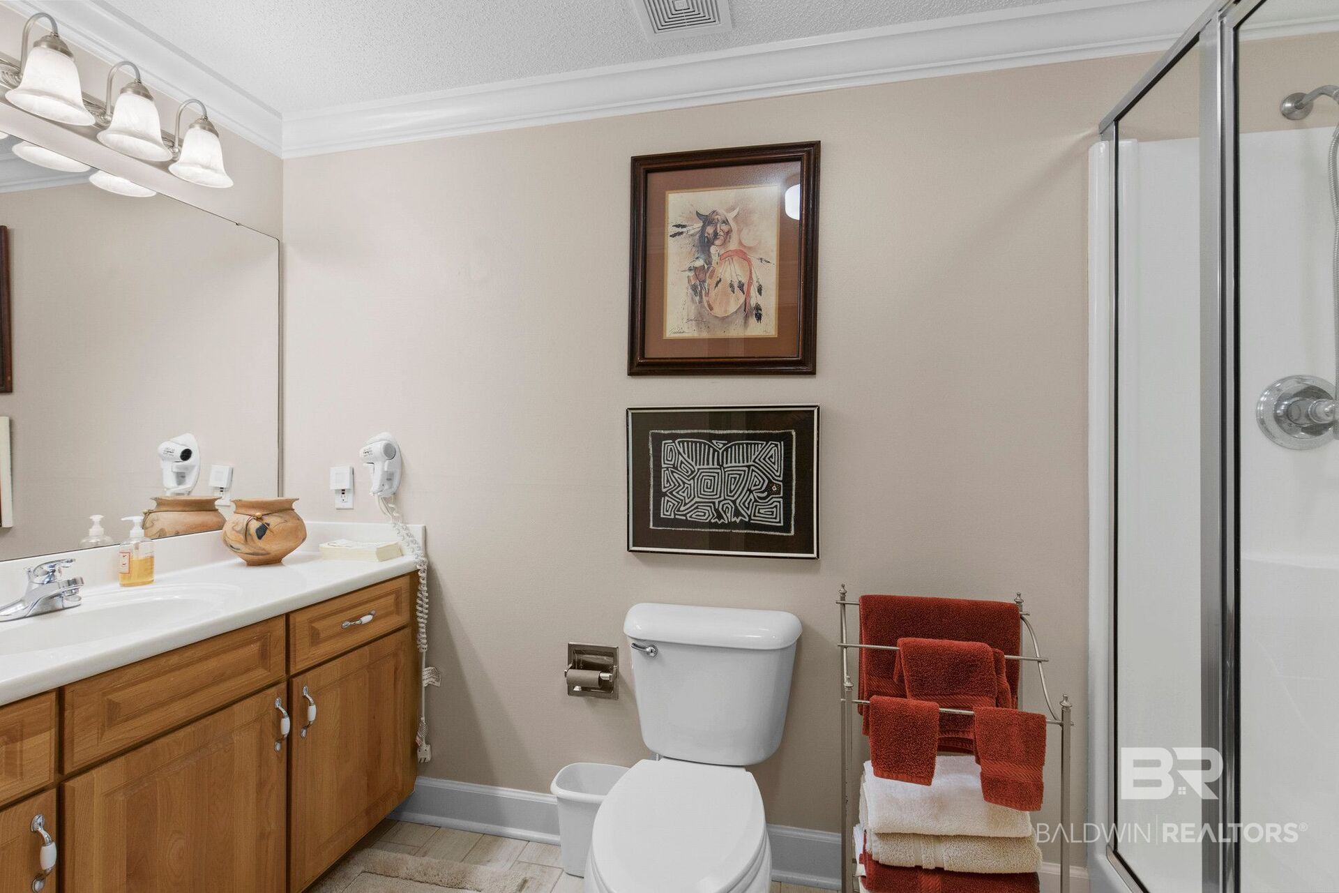 27580 Canal Road, Unit 3ER2 Orange Beach, AL 36561 - Photo 22 of 43 Guest Bathroom