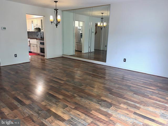 635 Nollmeyer Road Baltimore, MD 21220 - Photo 14 of 31 Dining/Living