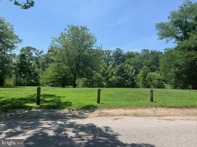 635 Nollmeyer Road Baltimore, MD 21220 - Photo 5 of 31 Community Features