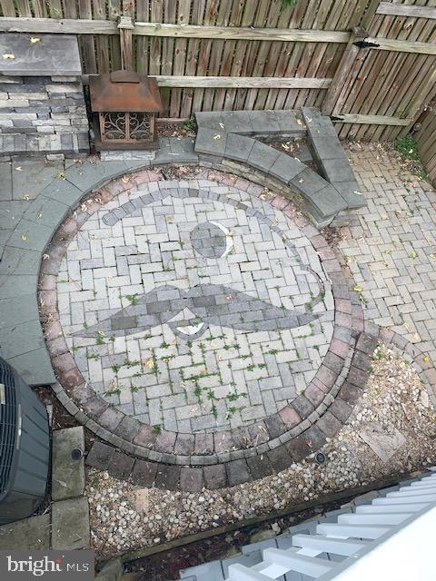 635 Nollmeyer Road Baltimore, MD 21220 - Photo 7 of 31 back patio