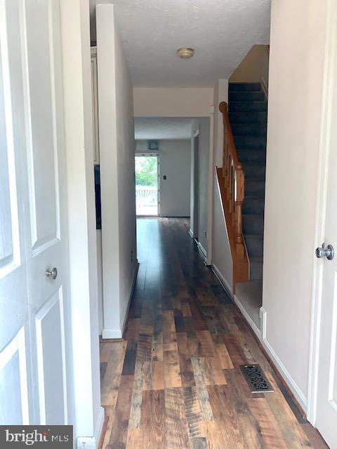 635 Nollmeyer Road Baltimore, MD 21220 - Photo 8 of 31 entry