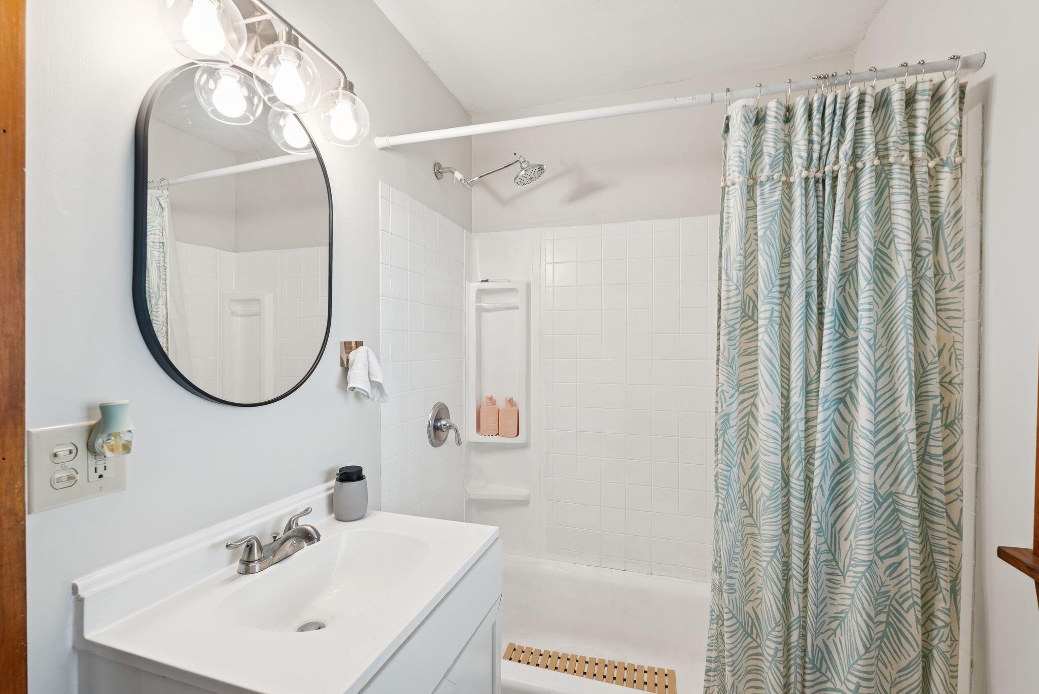 16 Brook Street Waterville, ME 04901 - Photo 7 of 34 Full Bath