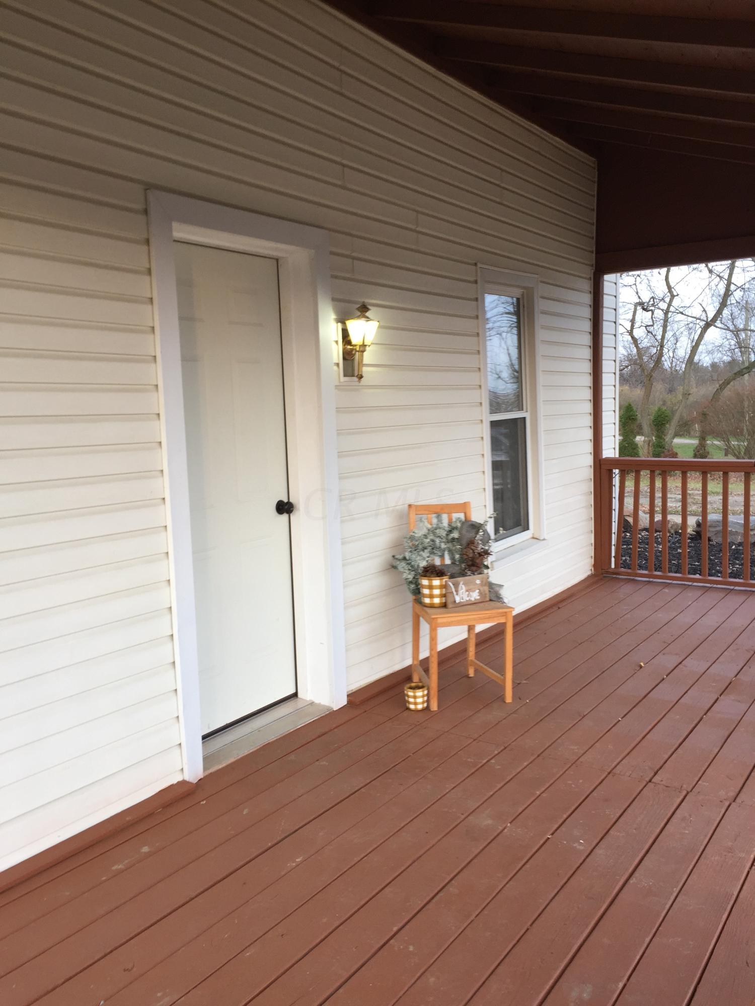 4263 Columbia Road Southwest Pataskala, OH 43062 - Photo 4 of 34