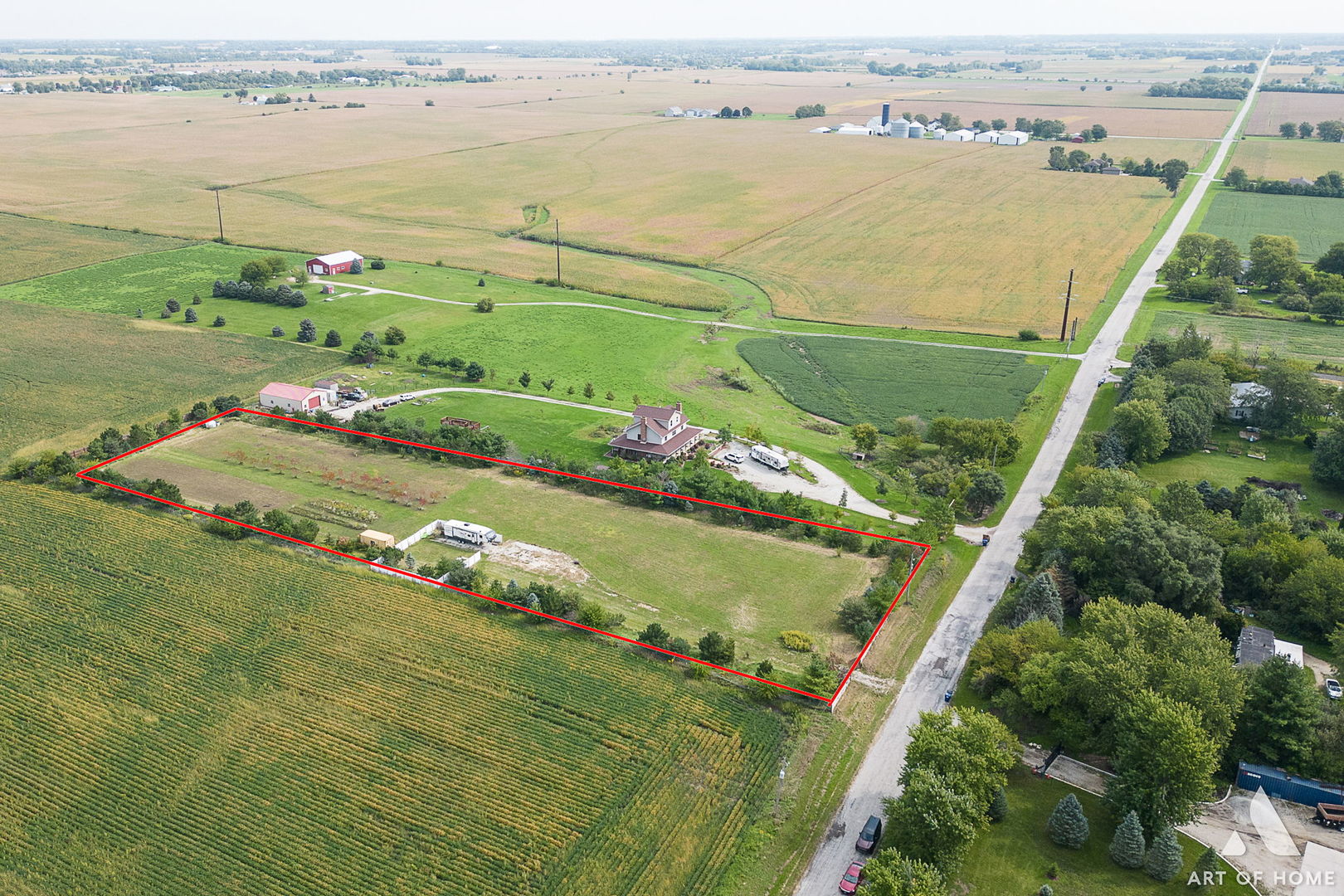 11702 West Pauling Road Manhattan, IL 60442 - Photo 7 of 18 a view of a city and an ocean