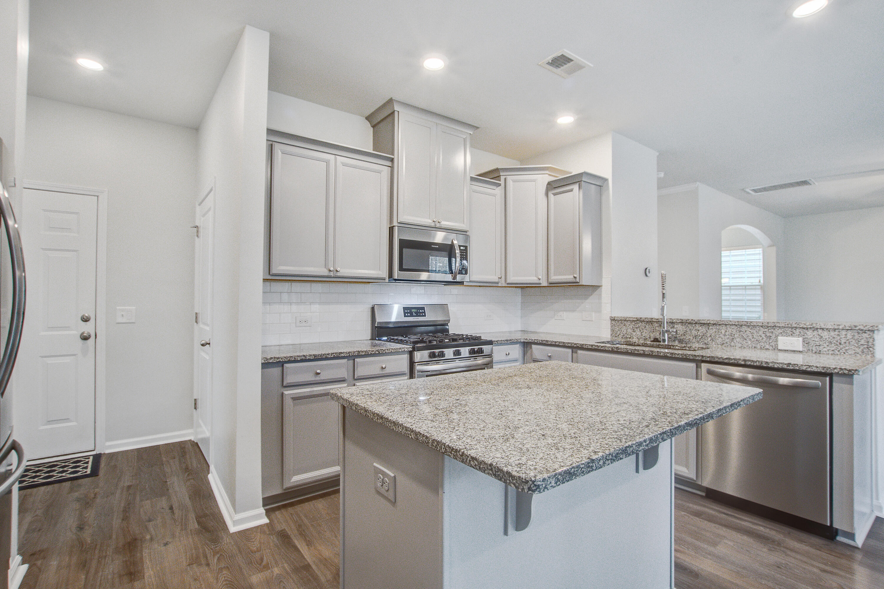 602 Mountain Laurel Circle Goose Creek, SC 29445 - Photo 14 of 31 602 (14)