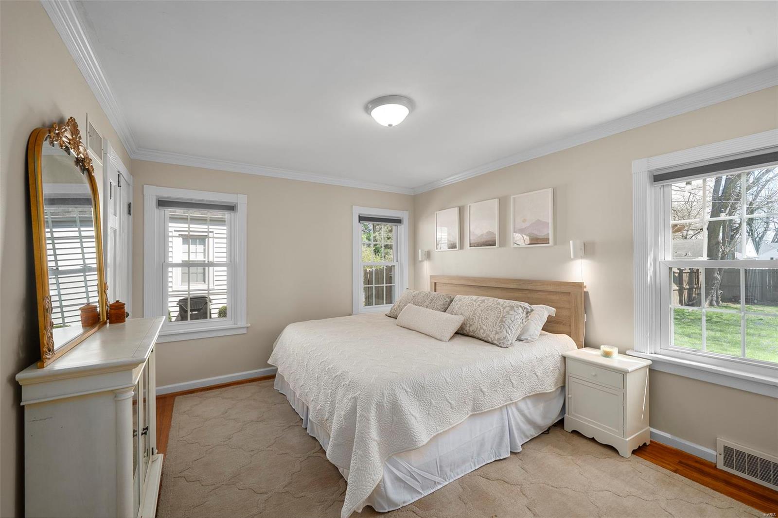 2820 Manderly Drive St. Louis, MO 63144 - Photo 23 of 51