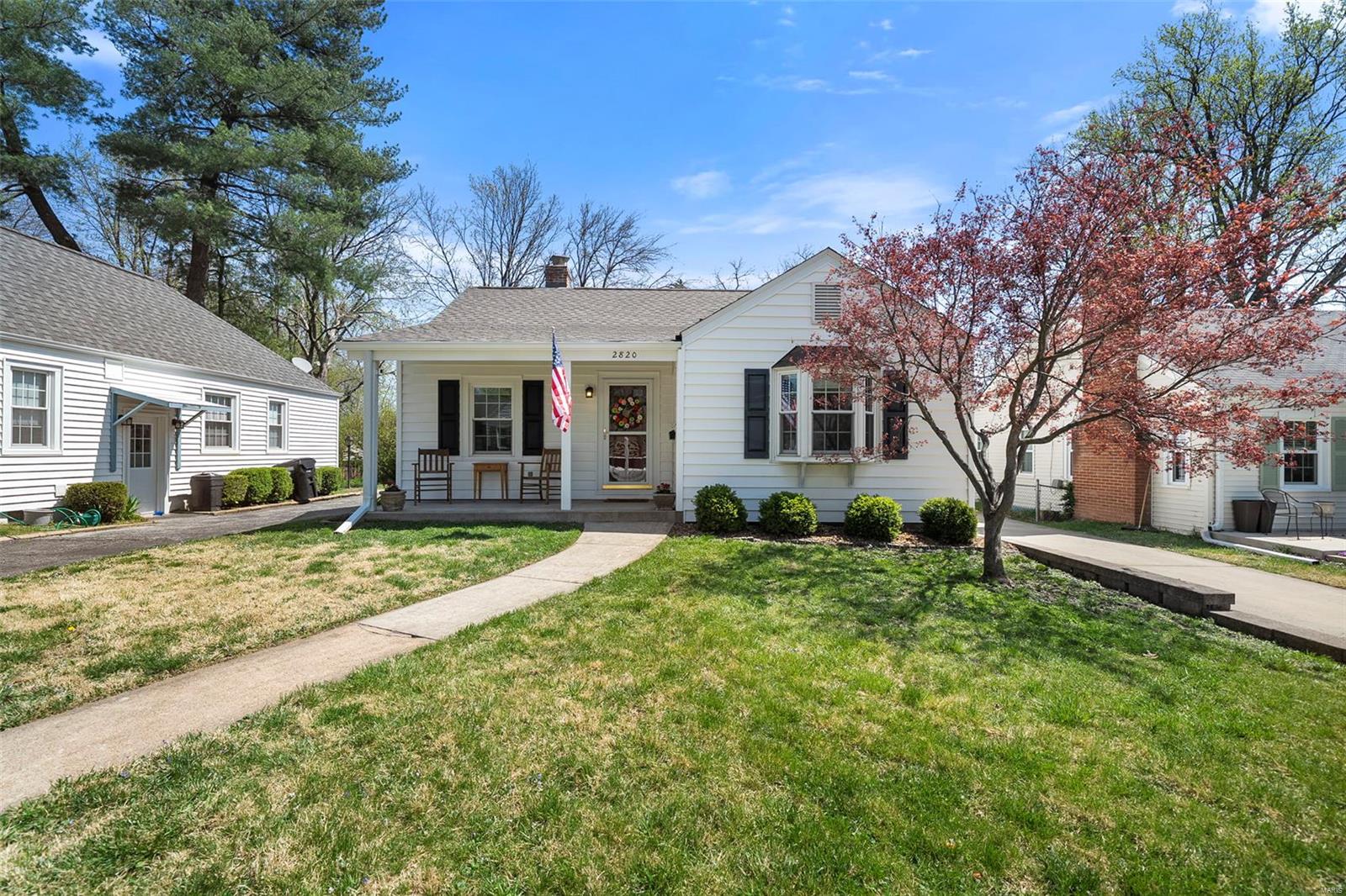 2820 Manderly Drive St. Louis, MO 63144 - Photo 4 of 51