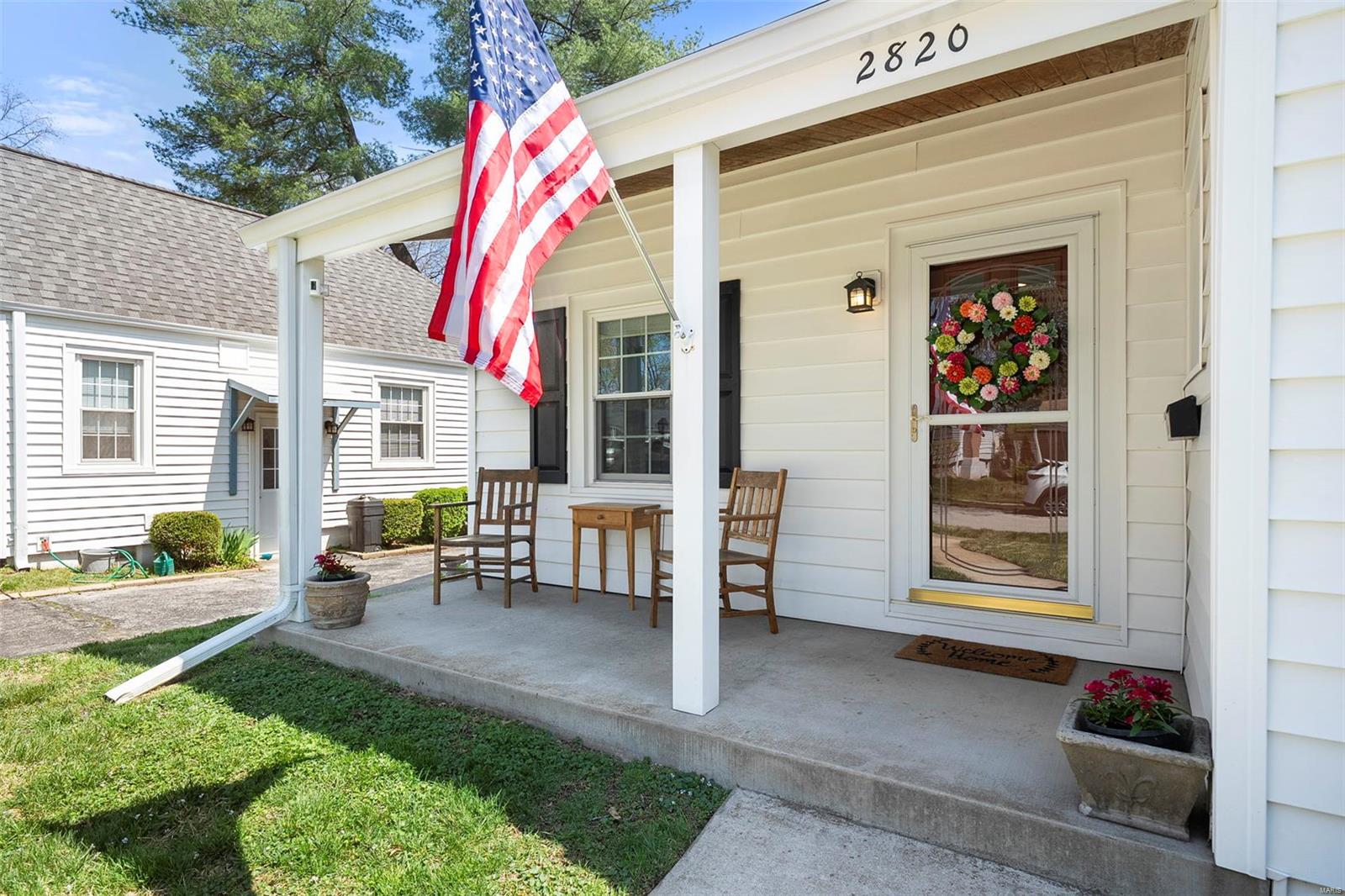 2820 Manderly Drive St. Louis, MO 63144 - Photo 6 of 51