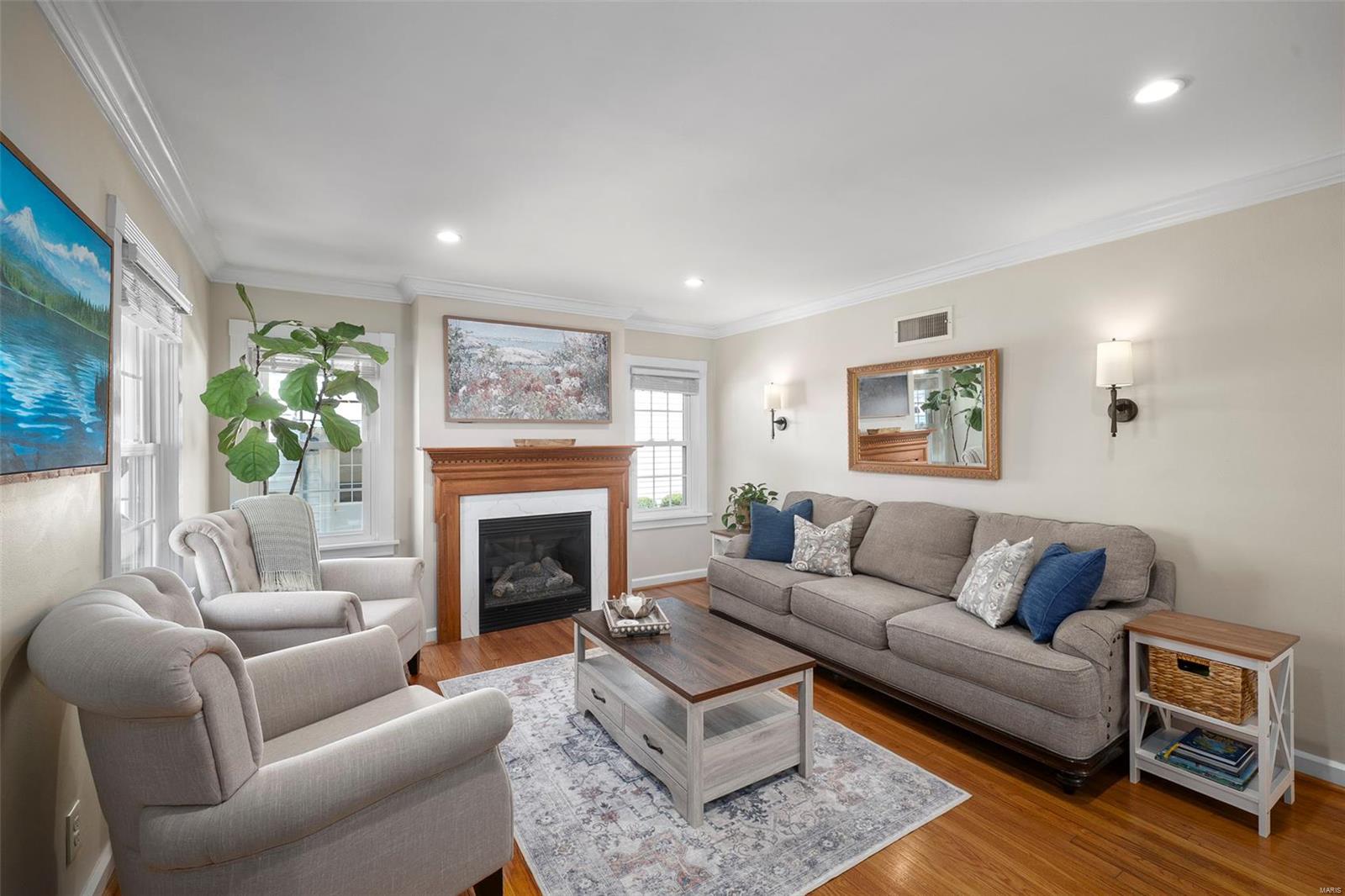 2820 Manderly Drive St. Louis, MO 63144 - Photo 8 of 51