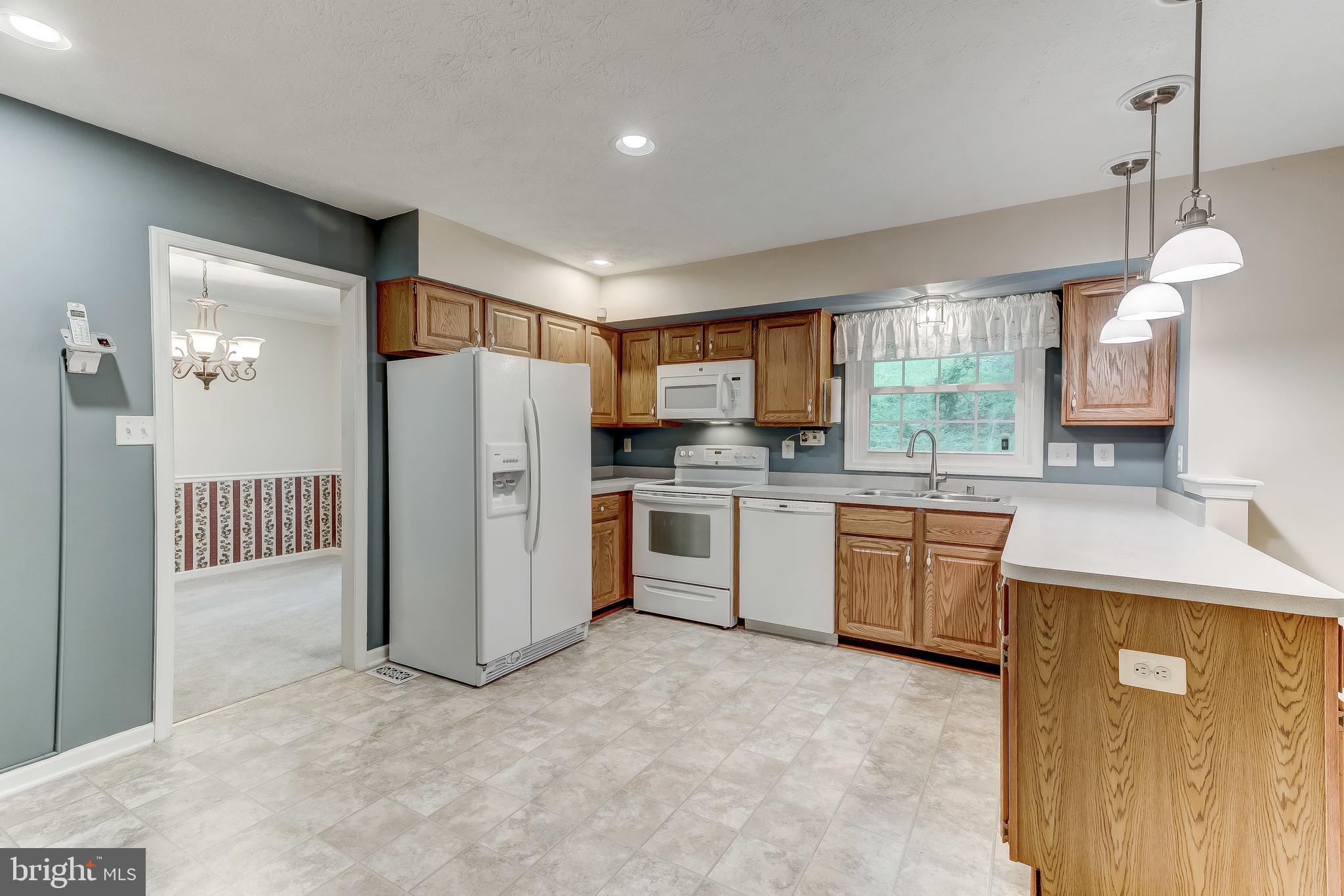 9516 Stoneoak Road Baltimore, MD 21236 - Photo 11 of 54