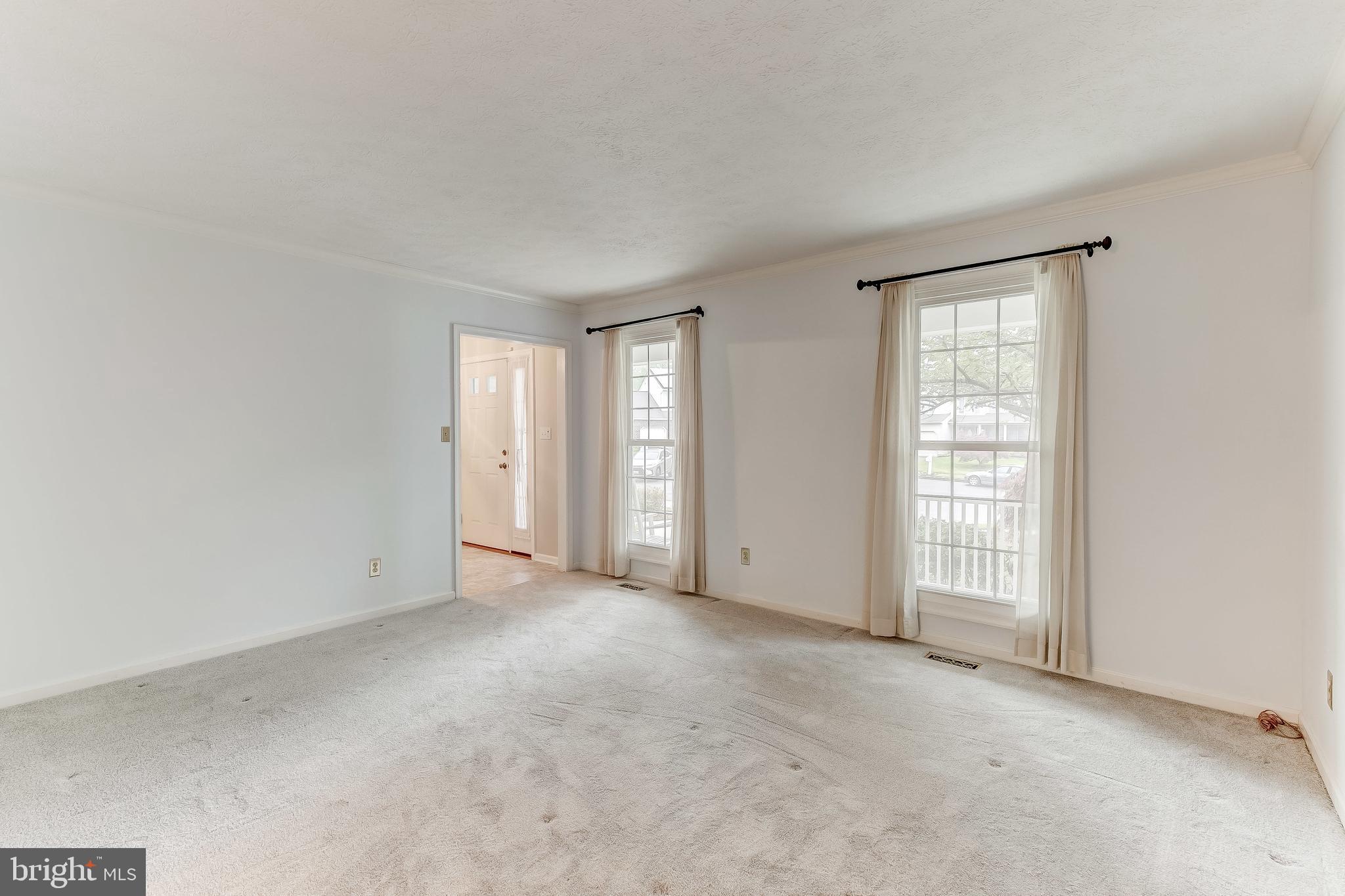9516 Stoneoak Road Baltimore, MD 21236 - Photo 5 of 54