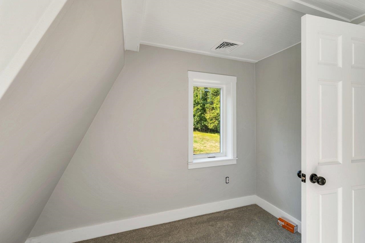 313 N Road Barnstead, NH 03225 - Photo 19 of 29