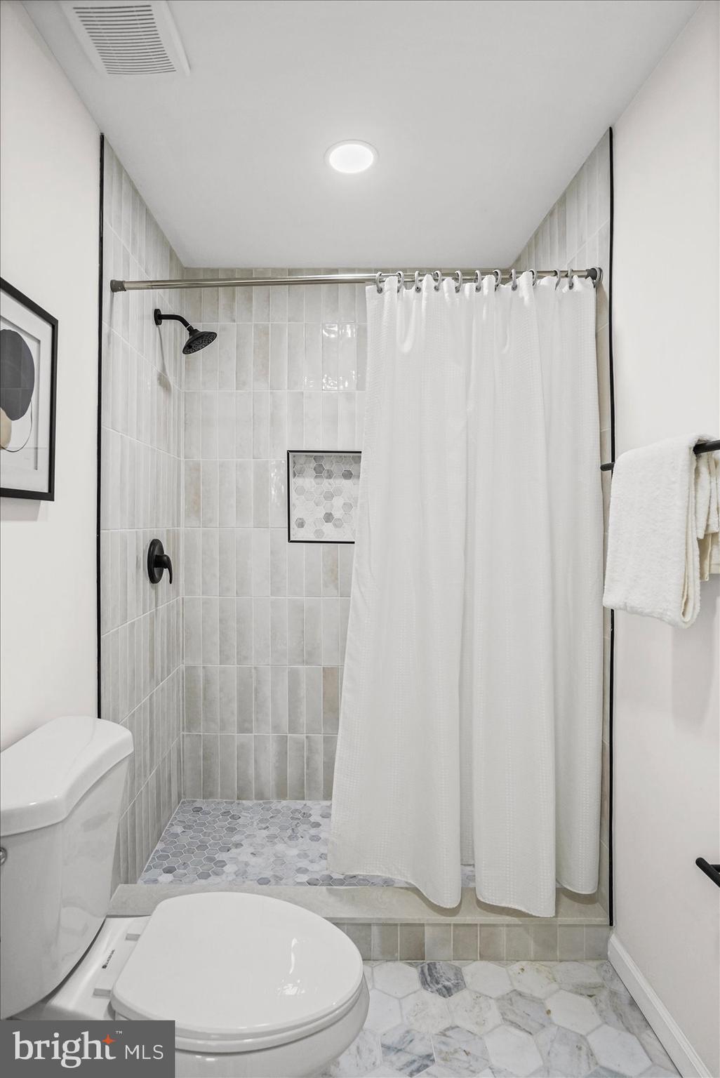 2002 Summit Avenue Baltimore, MD 21207 - Photo 21 of 37