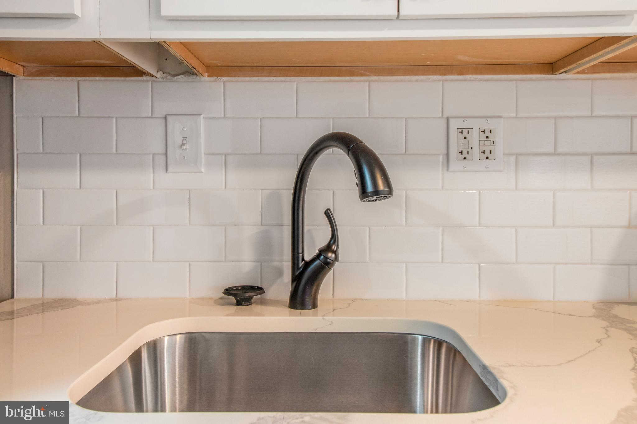 104 15th Street Southeast, Unit B Washington, DC 20003 - Photo 7 of 18