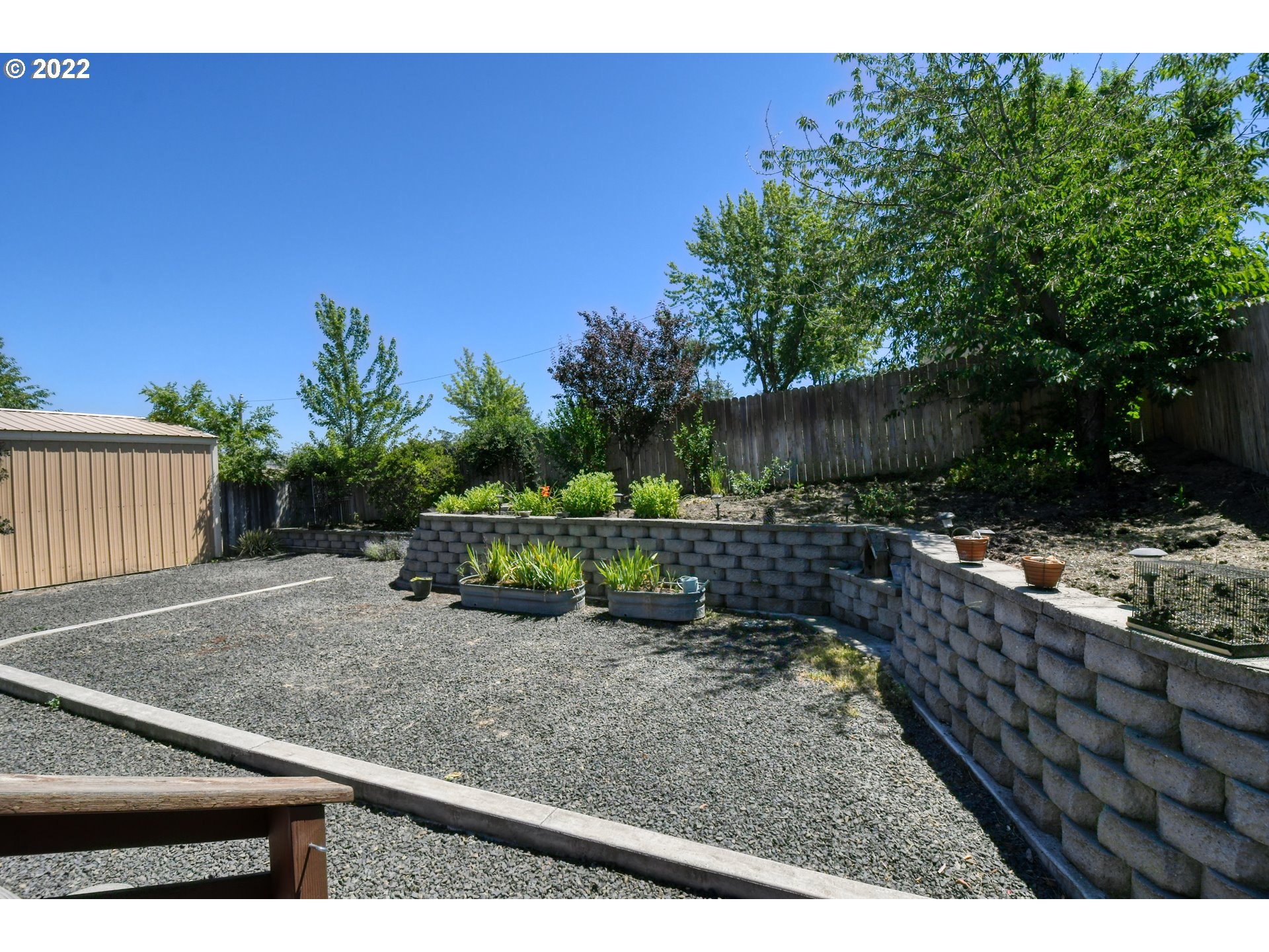 3021 Southwest River View Drive Pendleton, OR 97801 - Photo 28 of 32 a view of a backyard