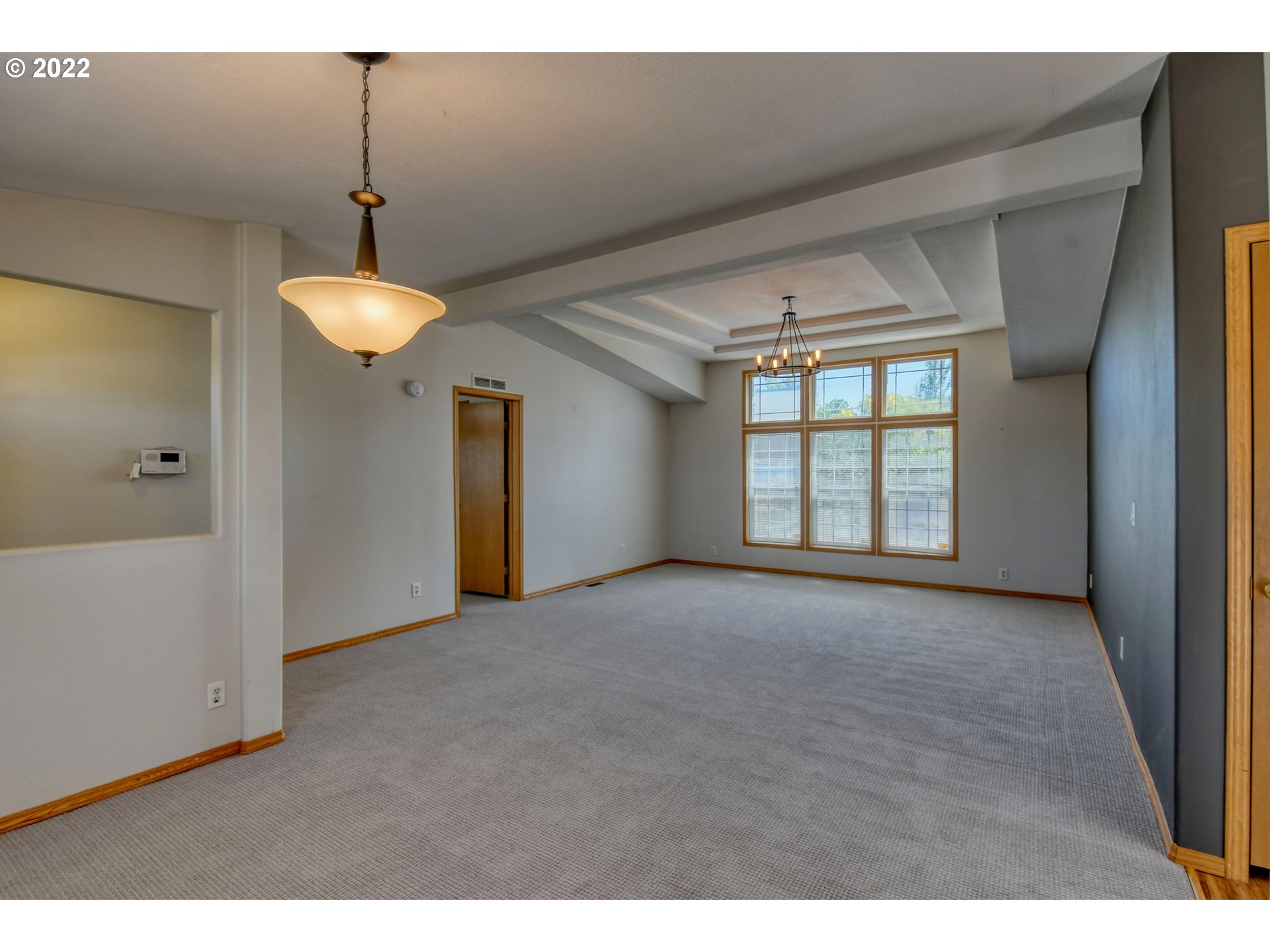 3021 Southwest River View Drive Pendleton, OR 97801 - Photo 6 of 32 a view of an empty room with a window
