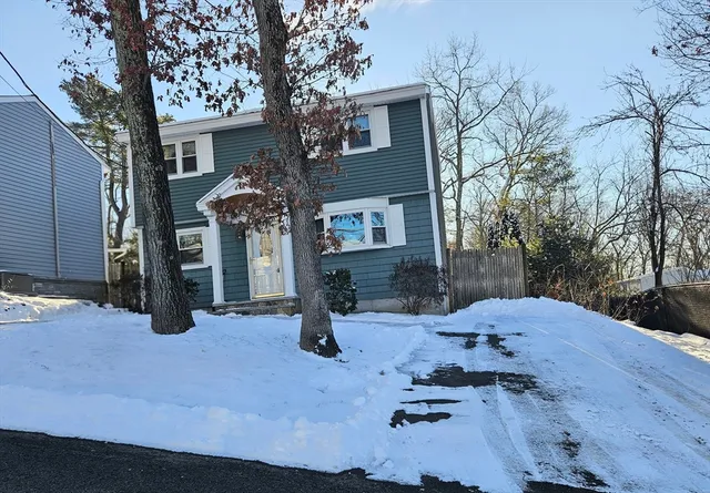 $575,000 | 1 Kenwood Street, Billerica, MA 01862