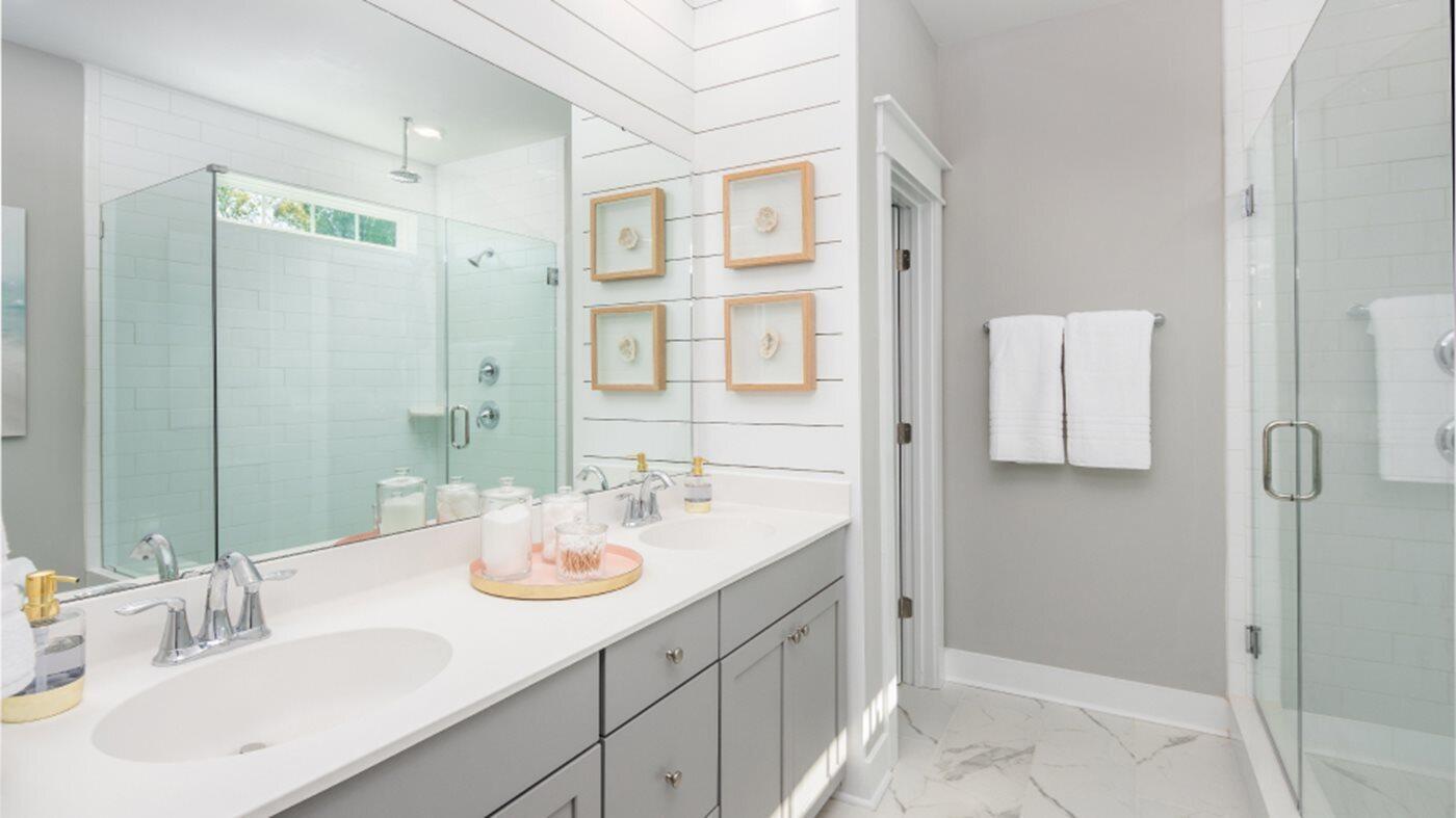 109 Snow Street Summerville, SC 29486 - Photo 9 of 37 PINCKNEY OWNER'S BATH