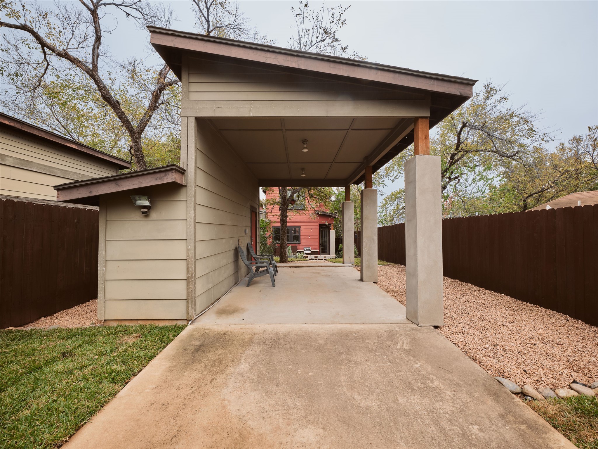 2002 East 13th Street, Unit A Austin, TX 78702 - Photo 33 of 37 View of patio / terrace