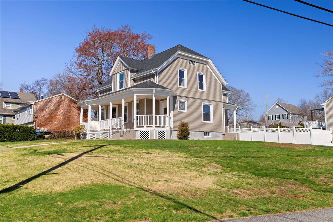 54 East Earle Street Cumberland, RI 02864 - Photo 4 of 44