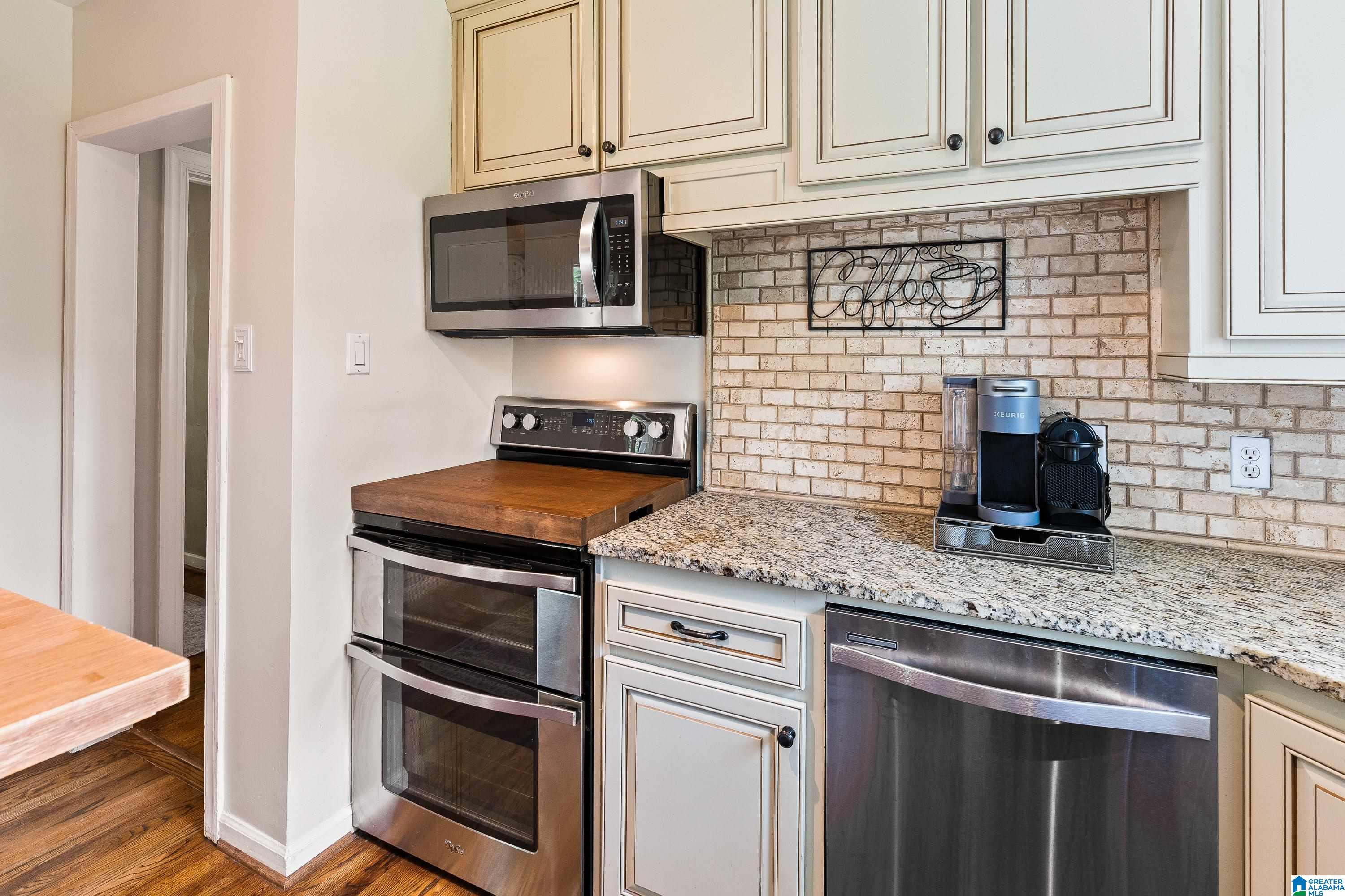 2000 Hickory Road Vestavia Hills, AL 35216 - Photo 10 of 36