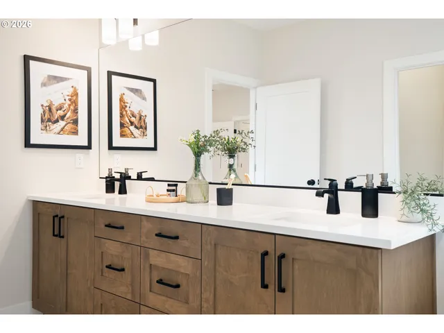 $975,000 | 2885 Northwest 114th Terrace, Portland, OR 97229