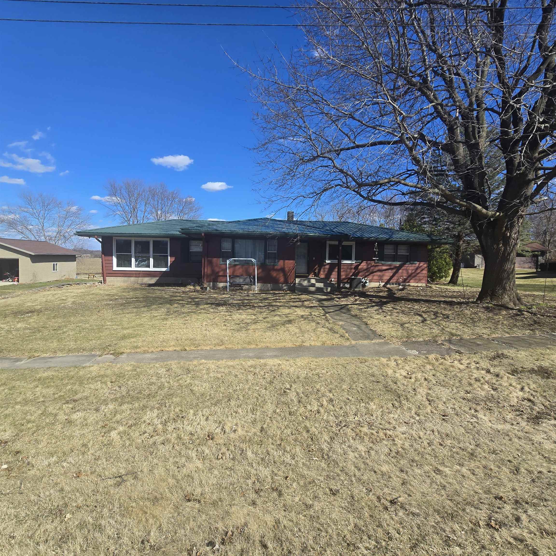 607 Garfield Street Leaf River, IL 61047 - Photo 8 of 25