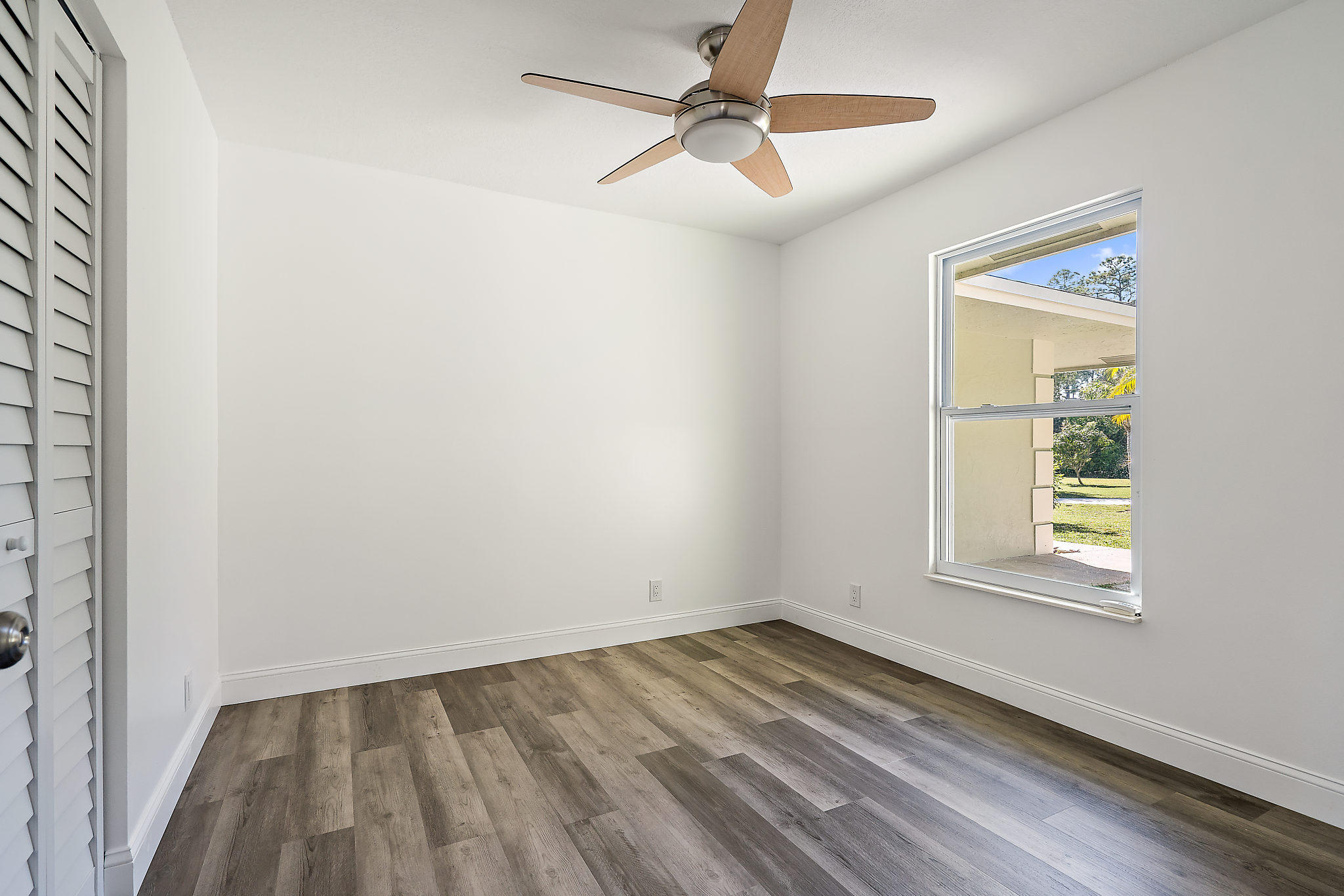 15832 Jupiter Farms Road Jupiter, FL 33478 - Photo 11 of 26 018-15832JupiterFarmsRd-Jupiter-FL-small