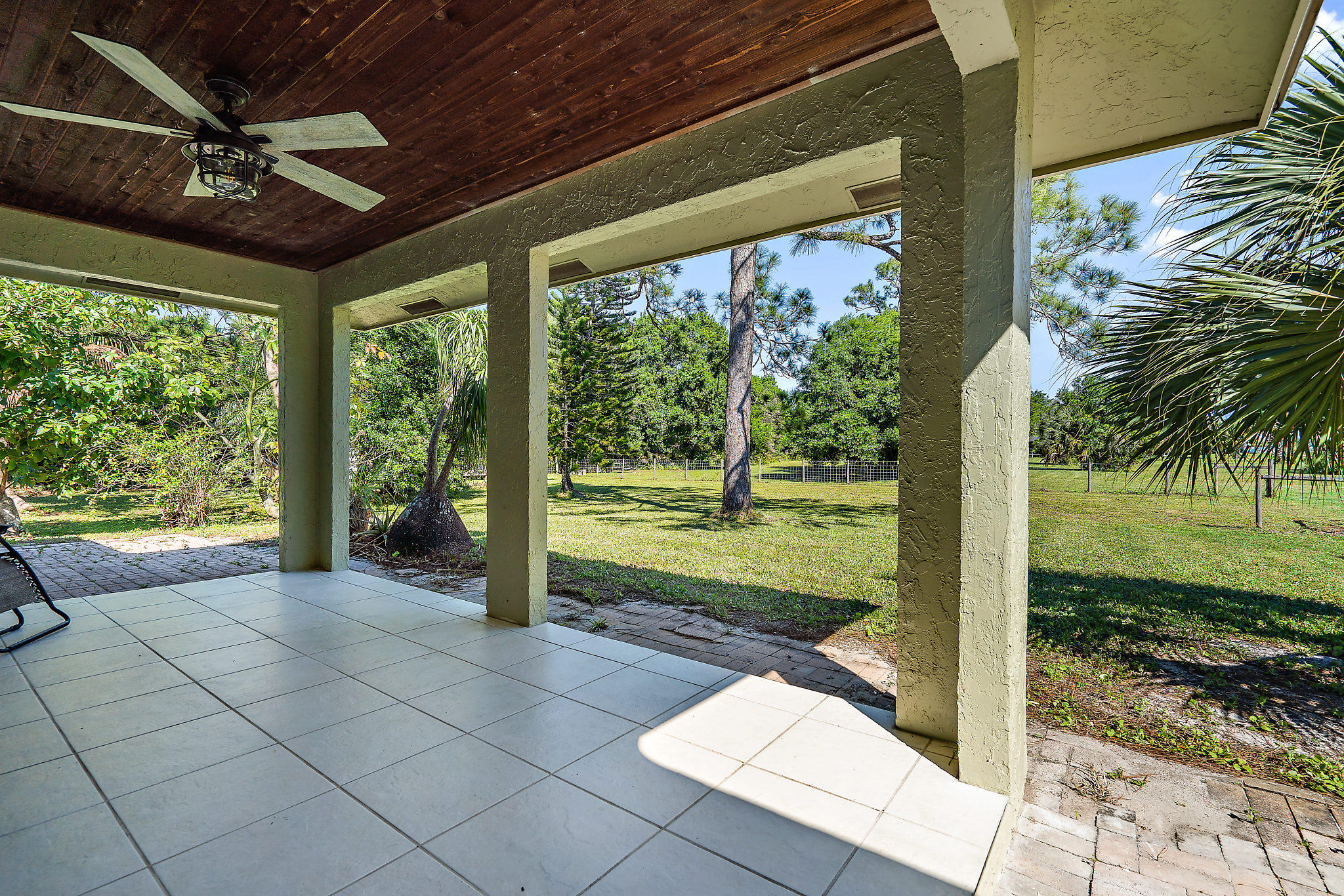 15832 Jupiter Farms Road Jupiter, FL 33478 - Photo 15 of 26 028-15832JupiterFarmsRd-Jupiter-FL-small