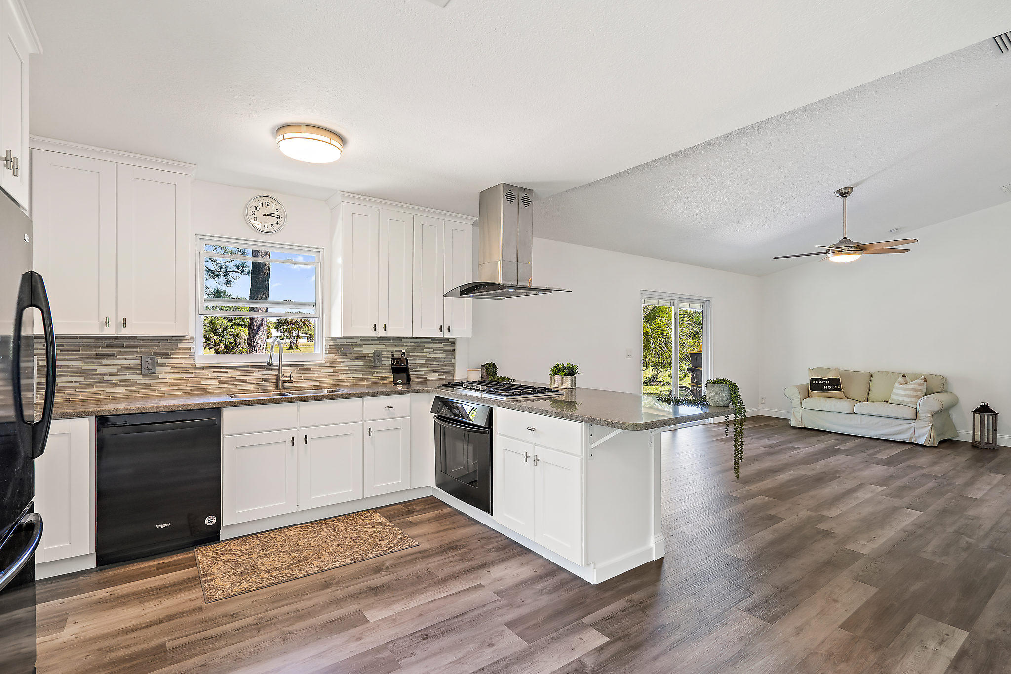 15832 Jupiter Farms Road Jupiter, FL 33478 - Photo 4 of 26 kitchen living