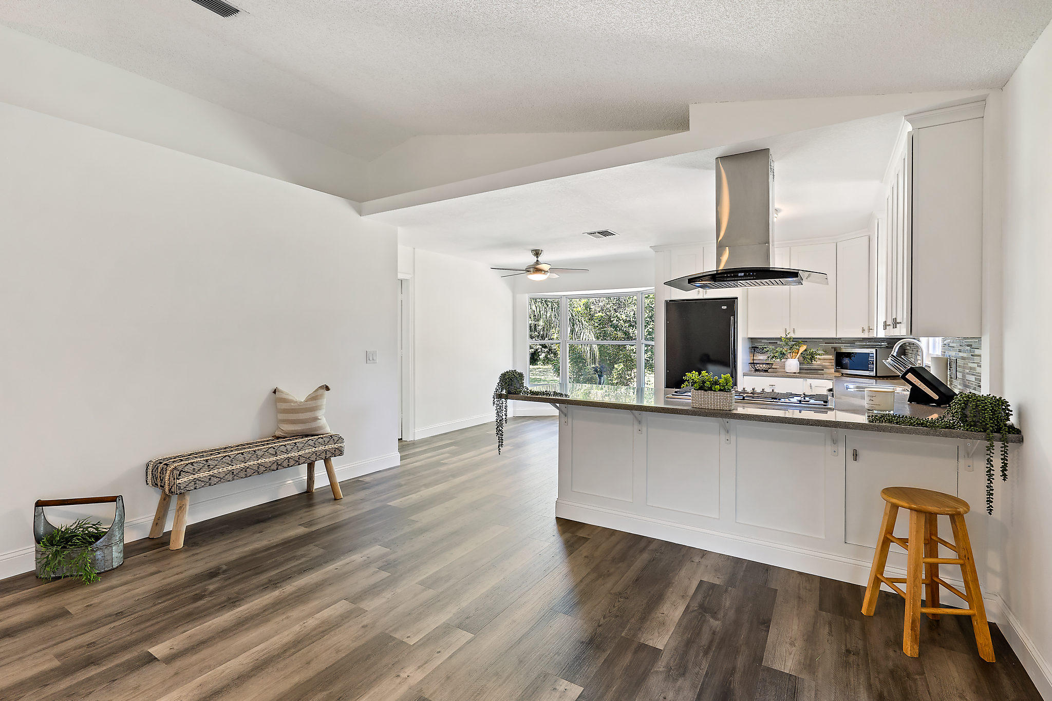 15832 Jupiter Farms Road Jupiter, FL 33478 - Photo 5 of 26 kitchen-eatin1