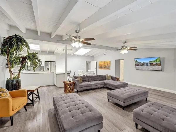 $4,750 | 2500 Northeast 19th Street, Pompano Beach, FL 33062