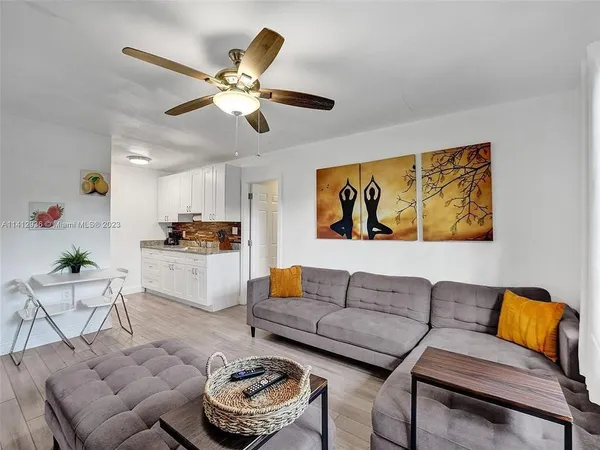 $4,750 | 2500 Northeast 19th Street, Pompano Beach, FL 33062