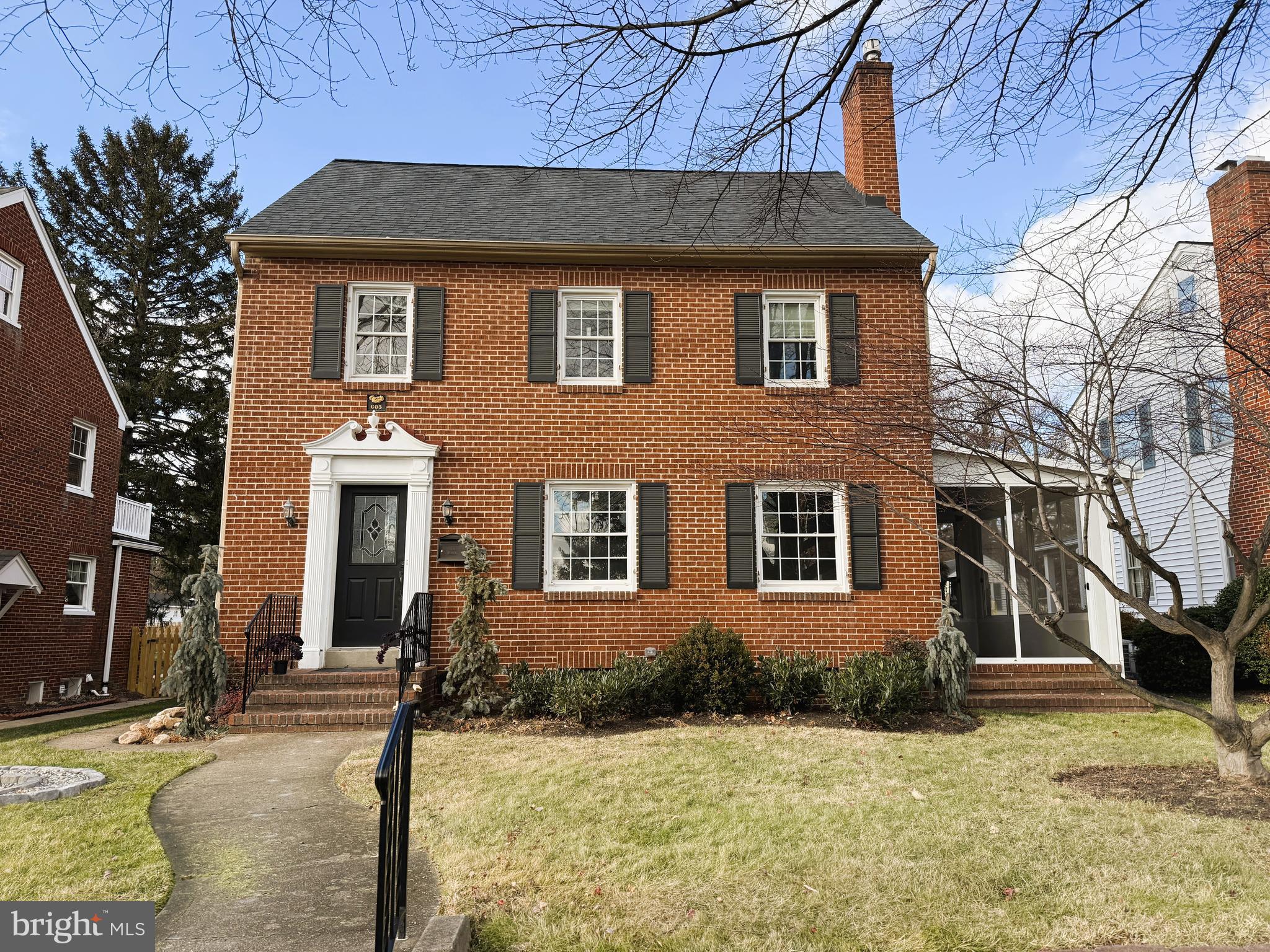 Welcome to 605 Fairview Avenue