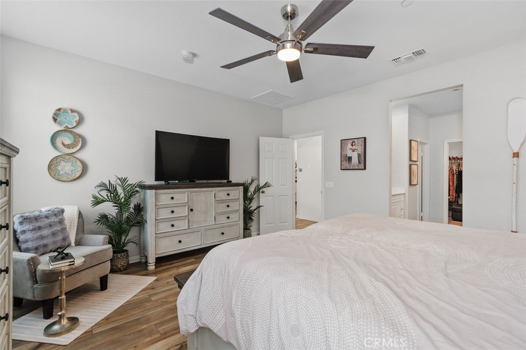7598 Orangebrook Cove Riverside, CA 92507 - Photo 22 of 45 Primary Bedroom with ensuite bathroom