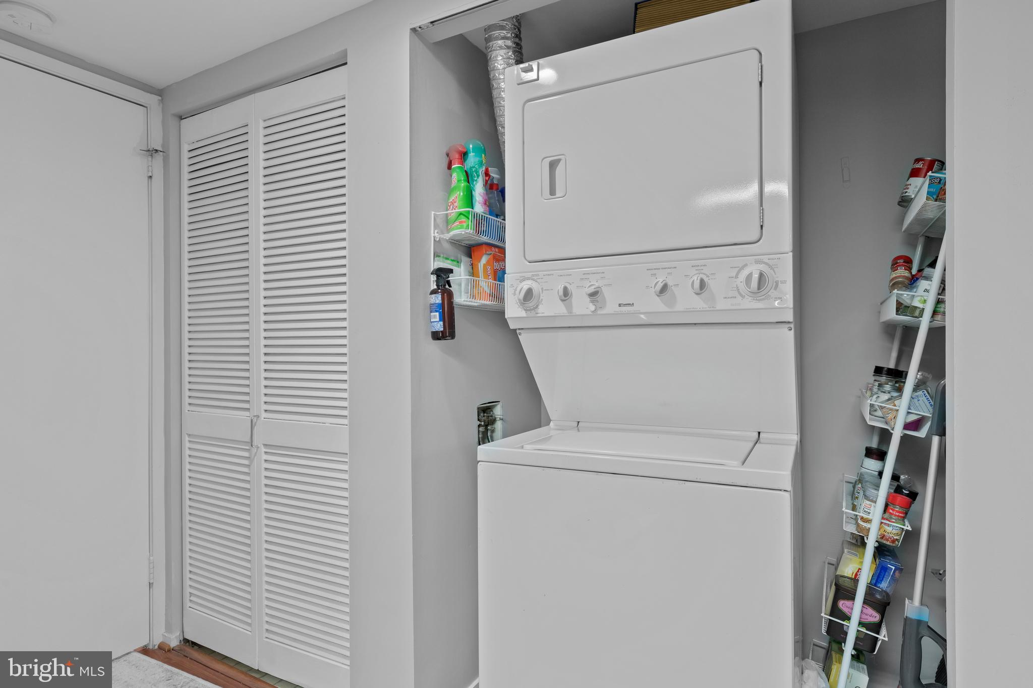 1951 Sagewood Lane, Unit 18 Reston, VA 20191 - Photo 12 of 34