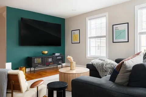 $719,000 | 11 Elbridge Lane, Unit 11, Marblehead, MA 01945