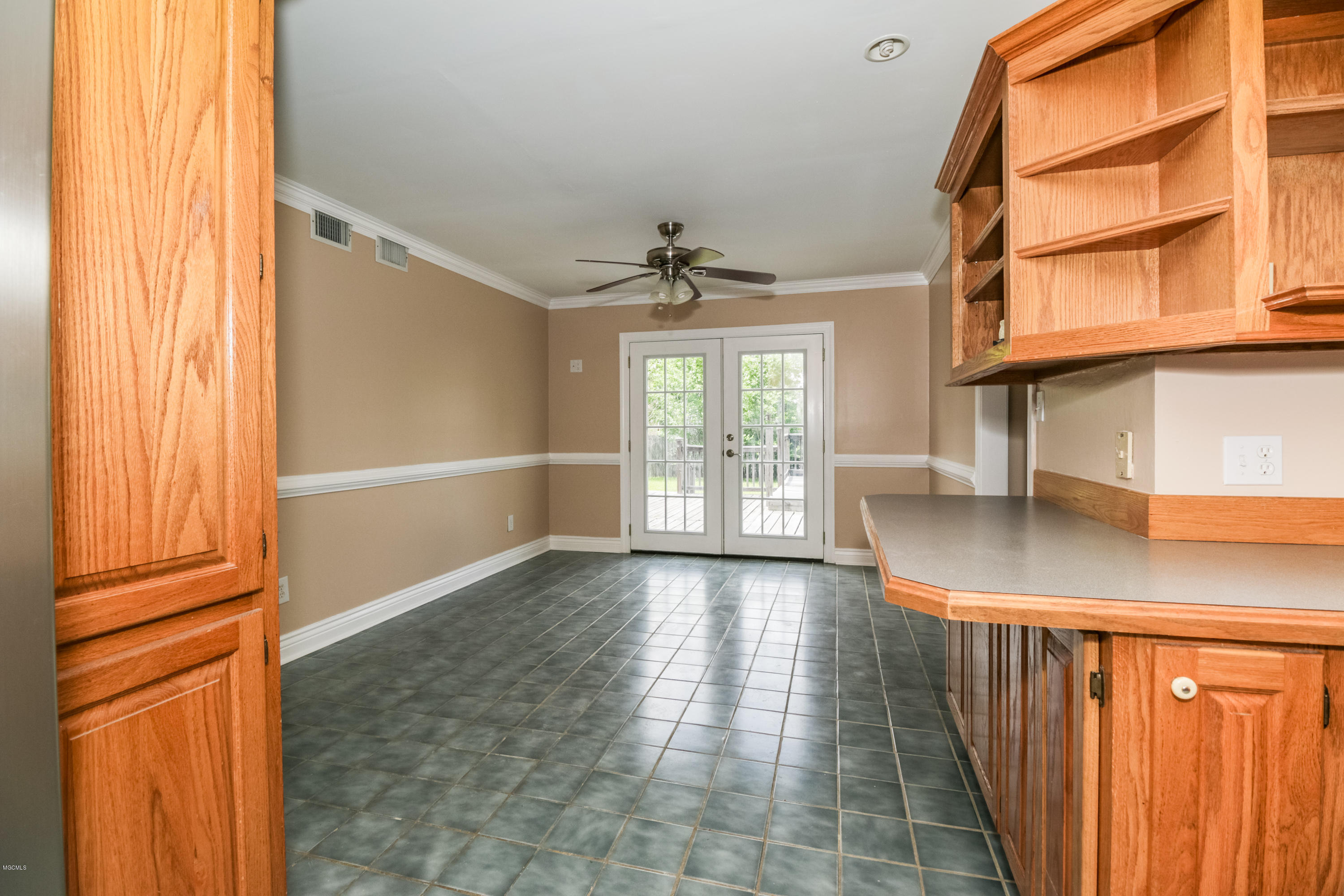 714 Old Pass Road West Long Beach, MS 39560 - Photo 10 of 36 714 Old Pass Road West LB-9232