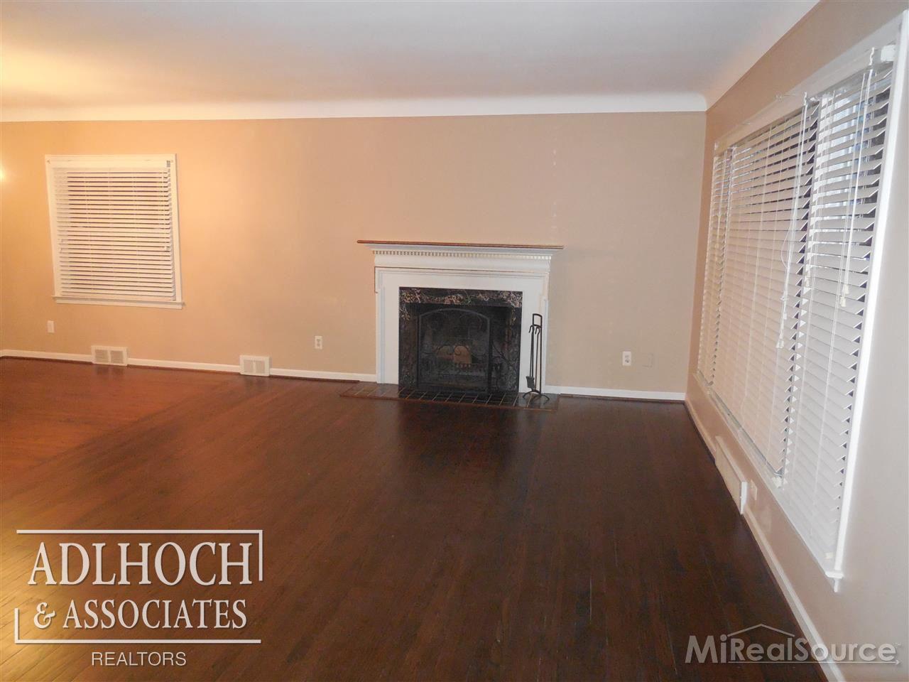 744 Harcourt Road Grosse Pointe, MI 48230 - Photo 5 of 23