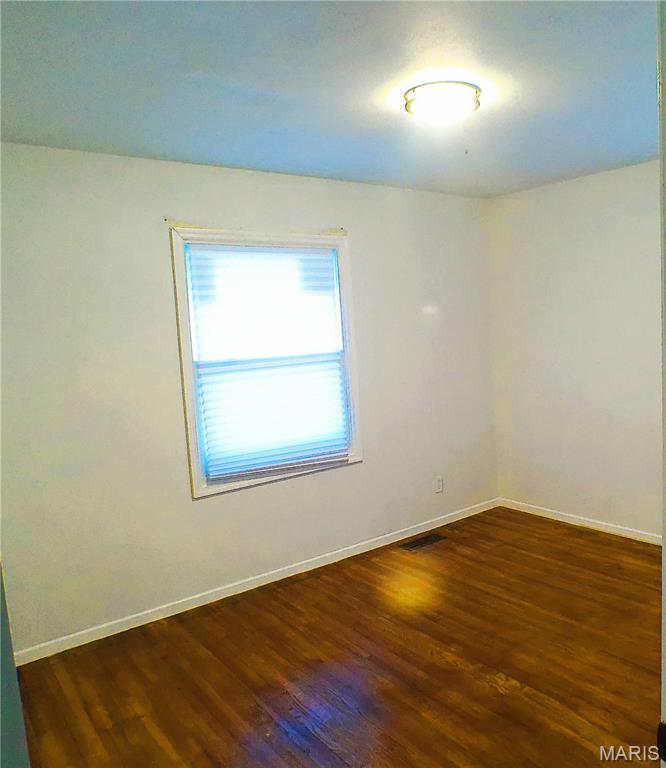 338 Lancashire Road St. Louis, MO 63137 - Photo 10 of 18