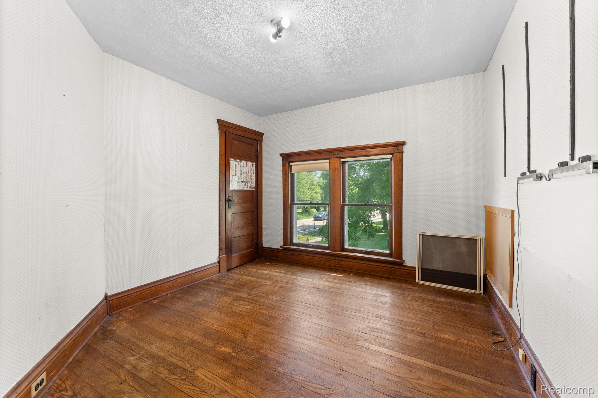 138 East Square Lake Road Troy, MI 48085 - Photo 30 of 55 34-web-or-mls-DSC01167.jpg