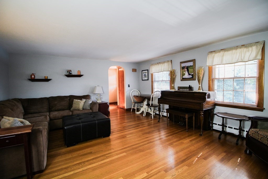 28 Grove Street Saugus, MA 01906 - Photo 7 of 42 Gallery Image 7