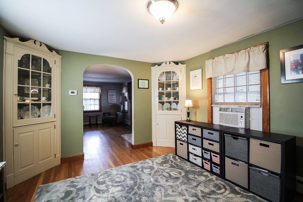 28 Grove Street Saugus, MA 01906 - Photo 8 of 42 Gallery Image 8