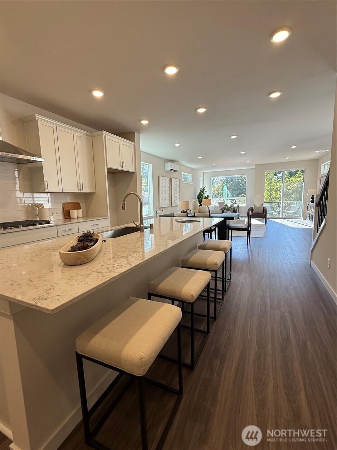 4021 Aberdeen Way Northeast Renton, WA 98056 - Photo 3 of 9 Gallery Image 3