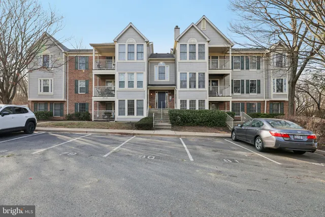 $245,000 | 13114 Briarcliff Terrace, Unit 404, Germantown, MD 20874