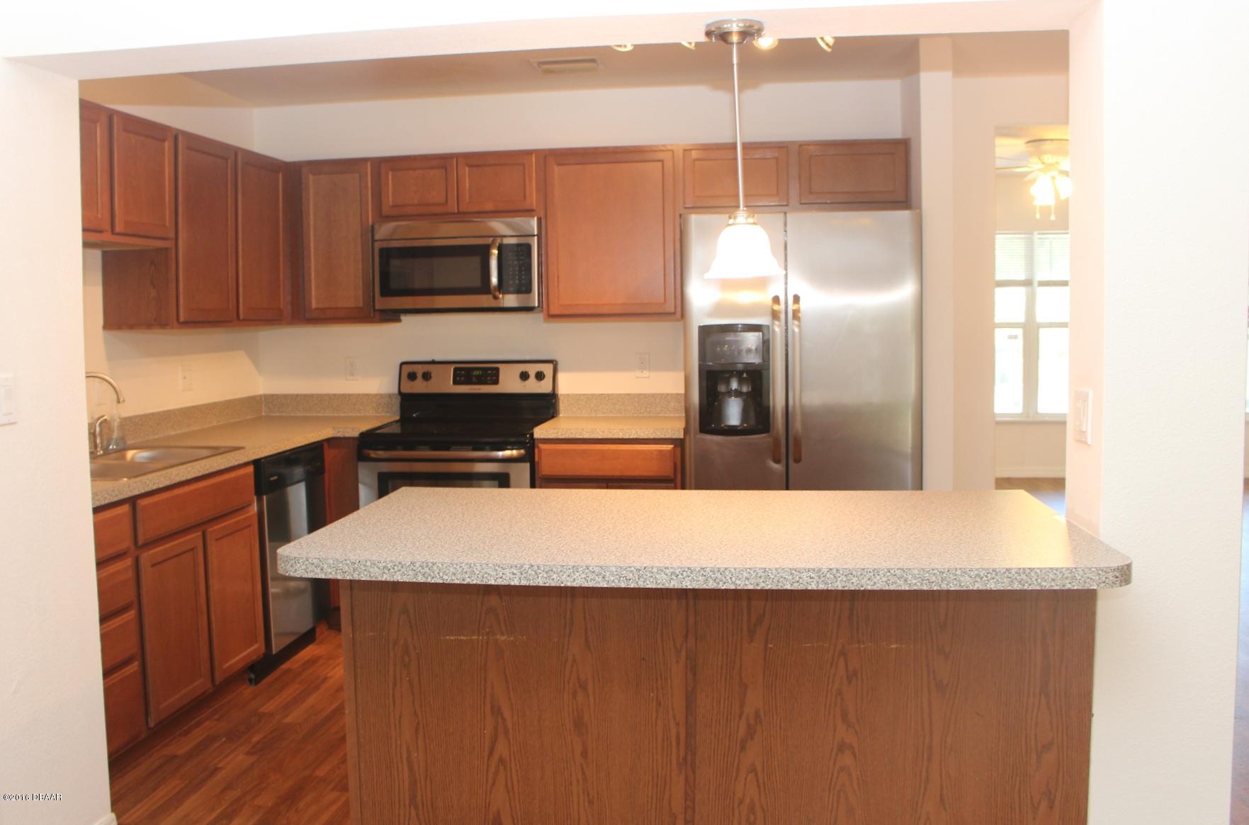 1079 Amanda Road Daytona Beach, FL 32114 - Photo 3 of 20 Kitchen
