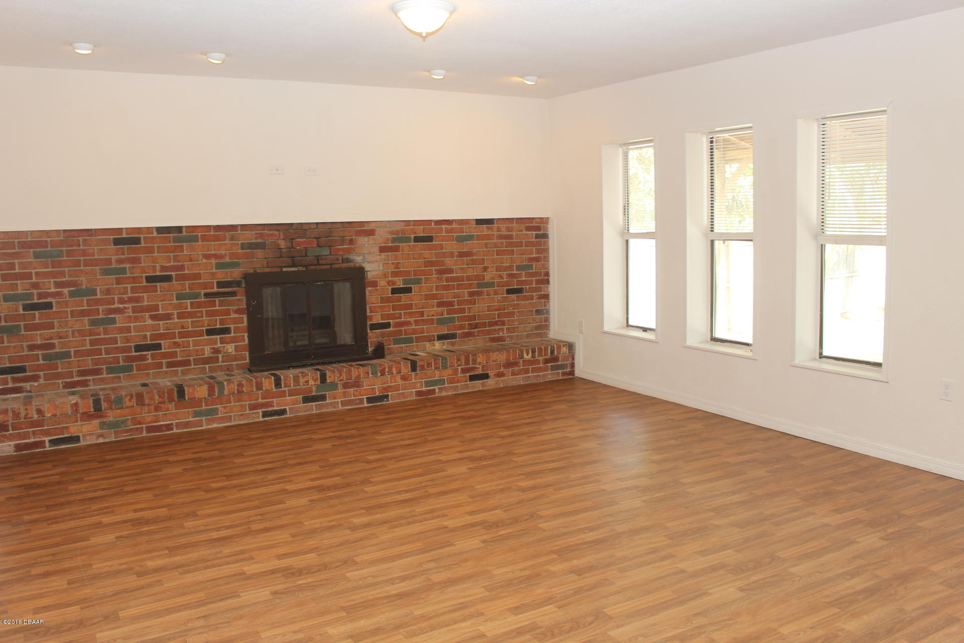 1079 Amanda Road Daytona Beach, FL 32114 - Photo 4 of 20 Fireplaced Family Room